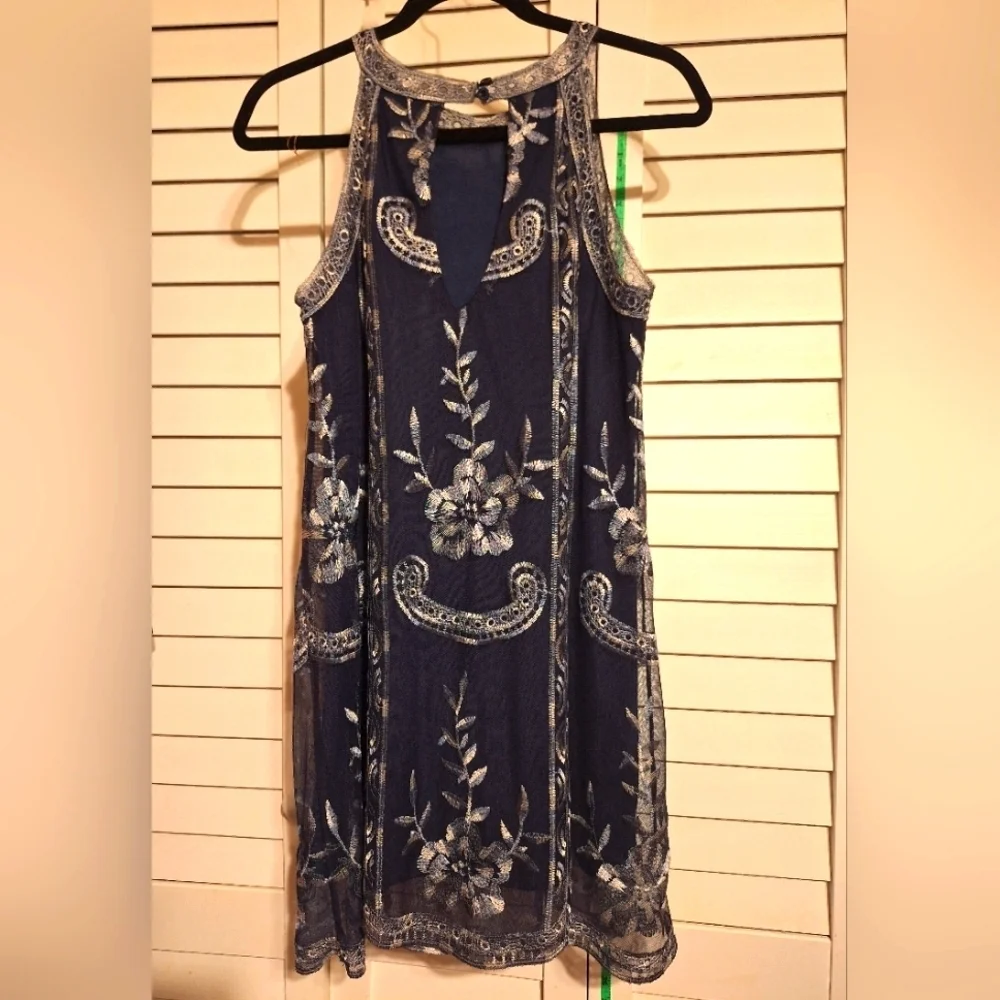 Altar'd State Navy blue and white Lace lined dress Sz XS euc ptp 16" - Picture 4 of 6